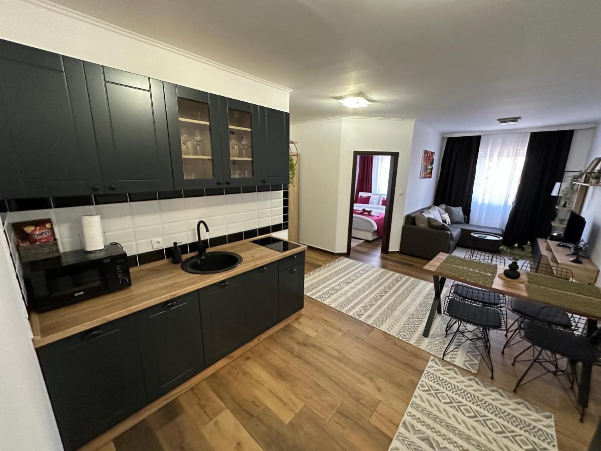 Sky Lux Apartmani Surcin Exterior photo